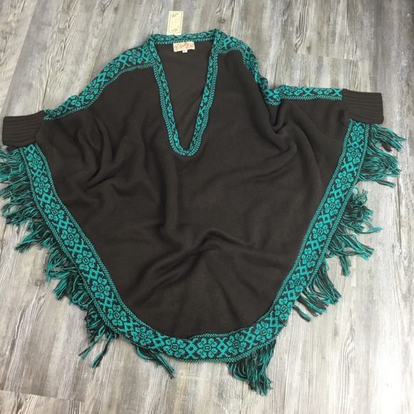 Scully Sweaters - NWT Scully Limited Edition Fringe Pancho SZ L